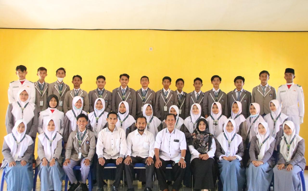 Pelantikan Pengurus OSIS Masa Bakti 2021